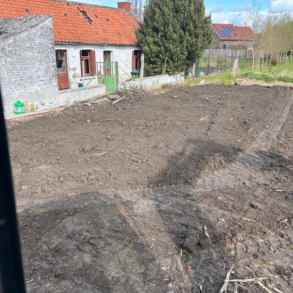 Terrain nettoyé après démolition à Valenciennes